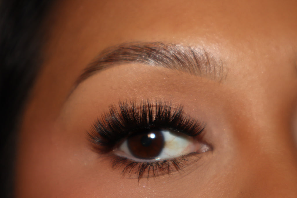 VOLUME SHORT PRESS ON LASHES