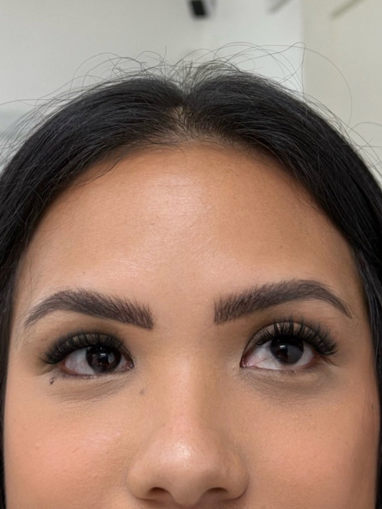 VOLUME SHORT PRESS ON LASHES