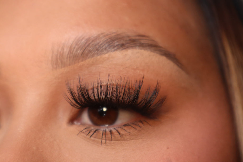 SPIKED XL PRESS-ON LASHES
